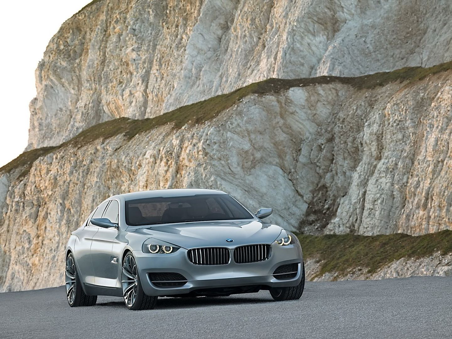 http://i97.photobucket.com/albums/l212/klaus211/BMW-Concept-CS-006.jpg