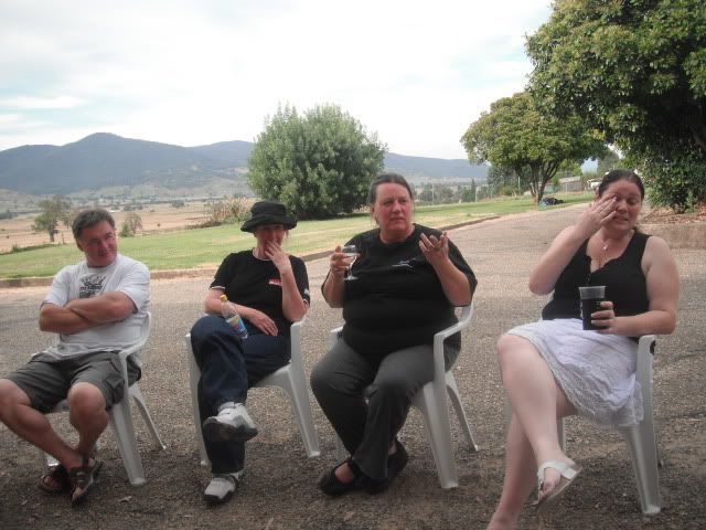 Out the back of the bottom pub at Corryong... HI BEC!