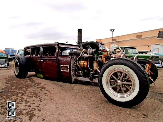 http://i97.photobucket.com/albums/l219/yungwunof757/Cummins-RatRod.jpg