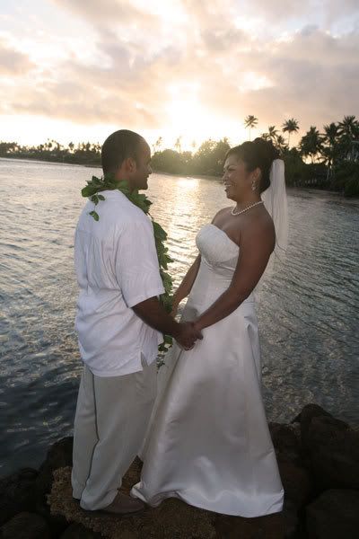 IMAGE: http://i97.photobucket.com/albums/l223/jotano/Marissa--David187-web.jpg