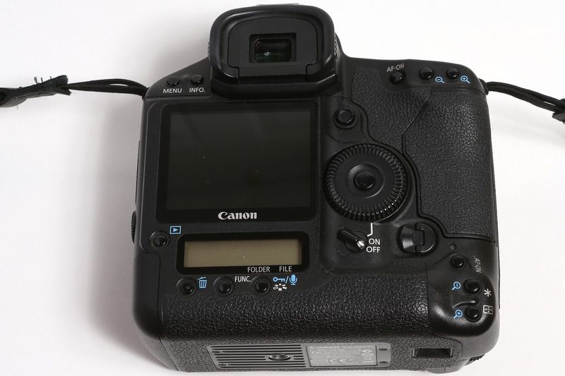 IMAGE: http://i97.photobucket.com/albums/l229/alexxn/20150814-IMG_5103_zpshres9bz8.jpg