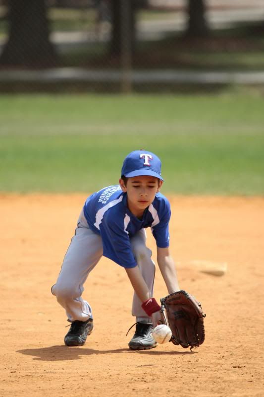 IMAGE: http://i97.photobucket.com/albums/l229/alexxn/Baseball/_MG_5086_zps53a71451.jpg