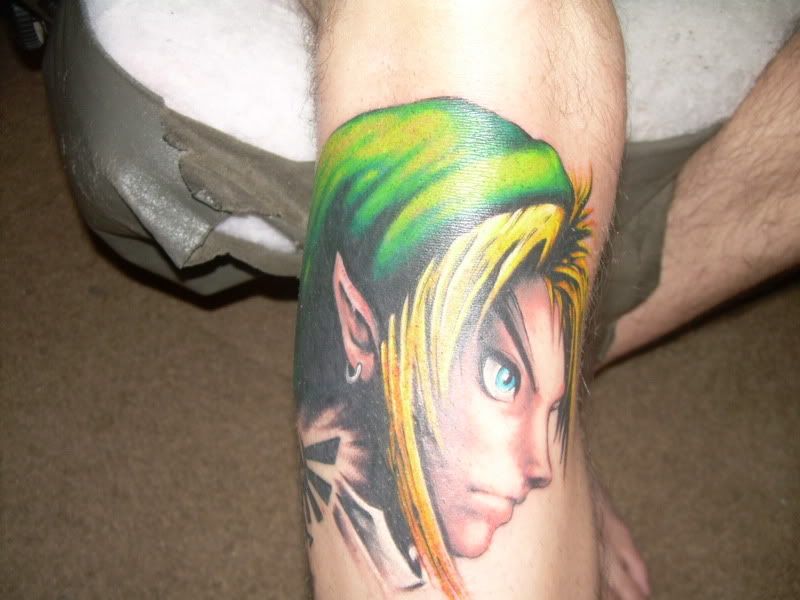 I plan to get many more Zelda Tattoos on my leg, it'll eventually be 