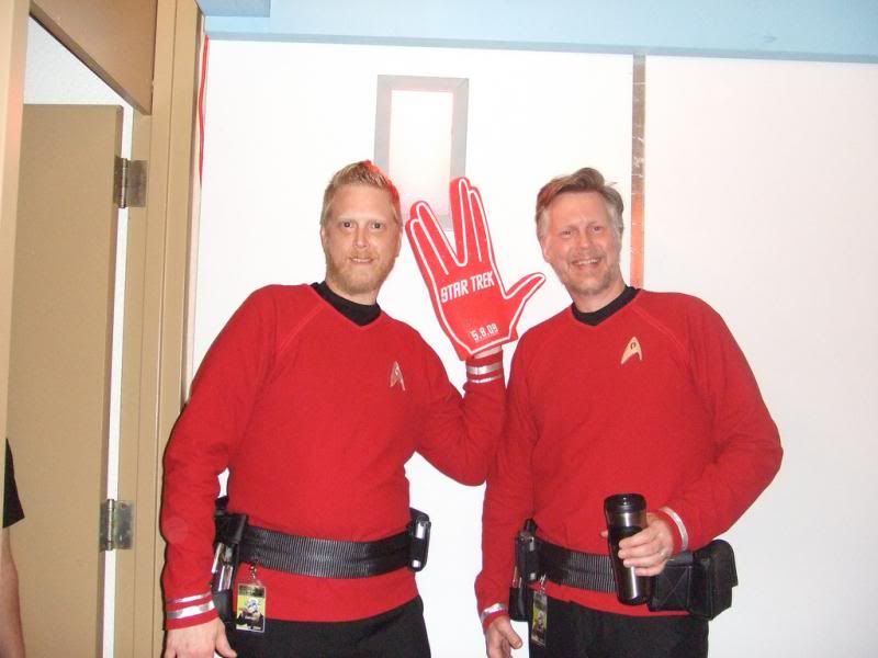 damon_trek03_zpsd65fa18f.jpg
