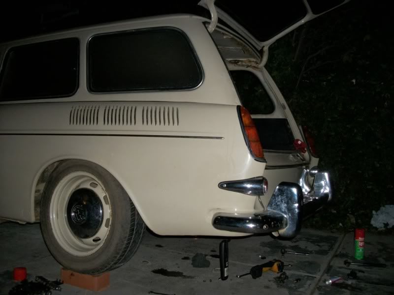 http://i97.photobucket.com/albums/l238/SVW-054/69%20Squareback/10-05-26%20Started%20working%20on%20car/100_0207.jpg