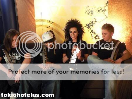 http://i97.photobucket.com/albums/l211/bula210/tokiohotelsvezhak/156echo2007js5.jpg