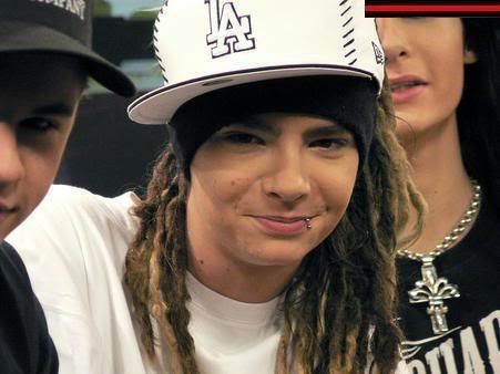 http://i97.photobucket.com/albums/l211/bula210/tokiohotelsvezhak/8539042.jpg