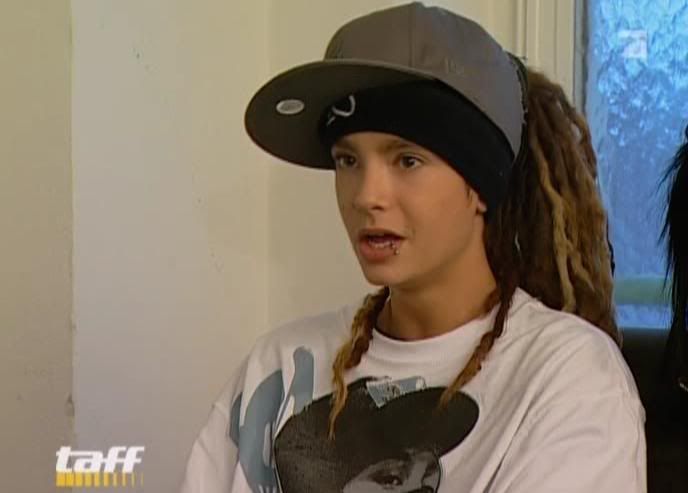 http://i97.photobucket.com/albums/l211/bula210/tokiohotelsvezhak/pdvd0294qu.jpg